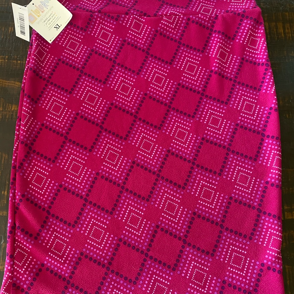 Lularoe Cassie pink purple xl stretch pencil skirt